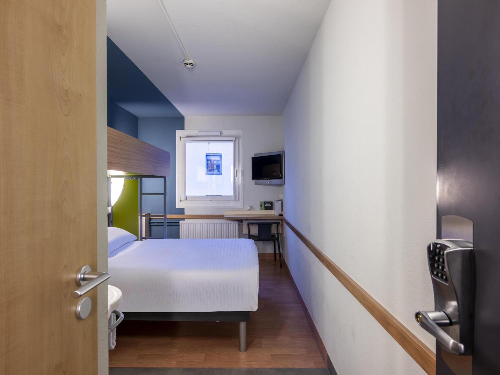 B&B Hotel Mannheim-Friedrichsfeld エクステリア 写真